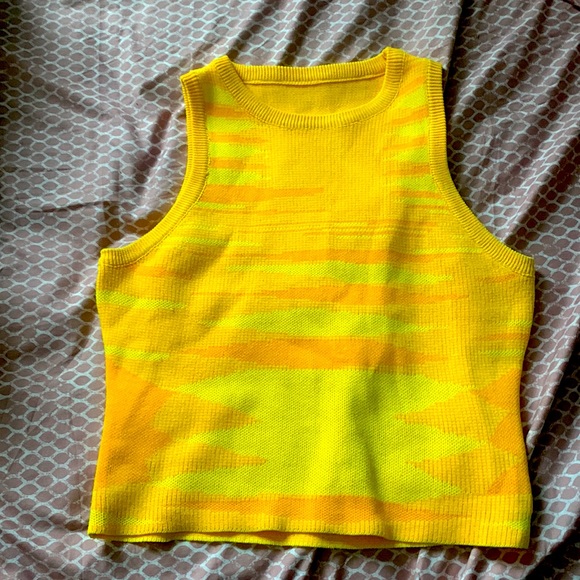 Yellow knit tank top - Picture 1 of 2